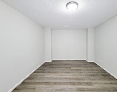 3602 Zephyr Glen Way - Photo Thumbnail 29