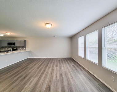3602 Zephyr Glen Way - Photo Thumbnail 15