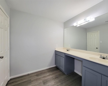 3602 Zephyr Glen Way - Photo Thumbnail 35