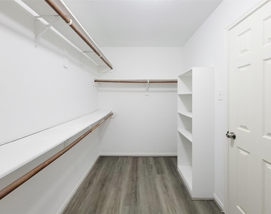 3602 Zephyr Glen Way - Photo Thumbnail 22