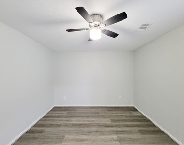 3602 Zephyr Glen Way - Photo Thumbnail 37