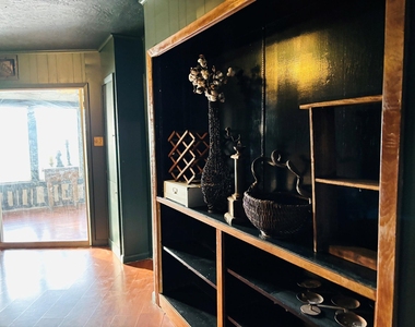 4901 Timber Lane - Photo Thumbnail 9