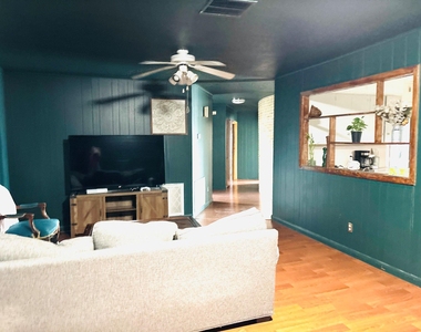 4901 Timber Lane - Photo Thumbnail 2