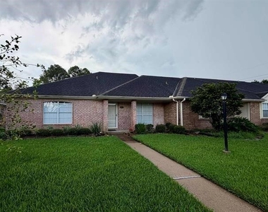 7965 Pecan Drive - Photo Thumbnail 3