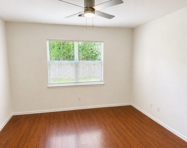 38106 N Sweetwater Circle - Photo Thumbnail 10