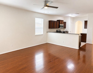 38106 N Sweetwater Circle - Photo Thumbnail 5