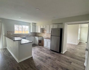 13626 Sunswept Way - Photo Thumbnail 7