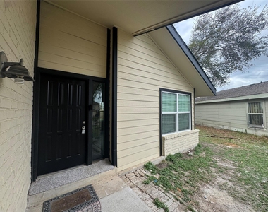 13626 Sunswept Way - Photo Thumbnail 4
