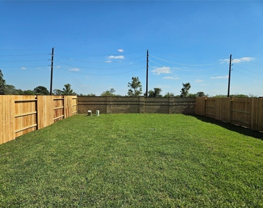 10422 Rocky Trail - Photo Thumbnail 3