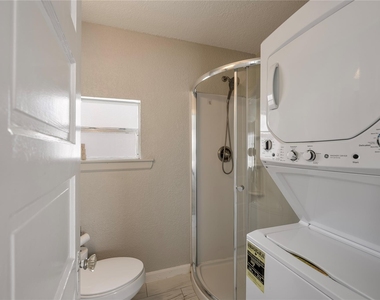 3310 Crawford Street - Photo Thumbnail 3