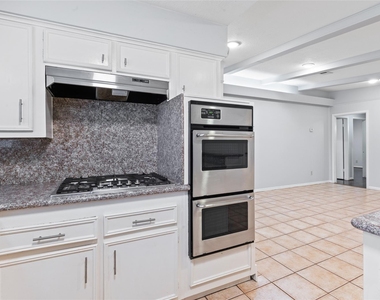118 E Thornton Road - Photo Thumbnail 2