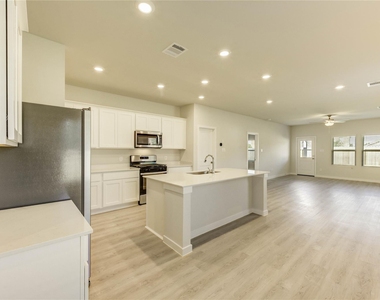 21526 George Wayne Way - Photo Thumbnail 3
