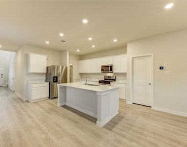 21526 George Wayne Way - Photo Thumbnail 9