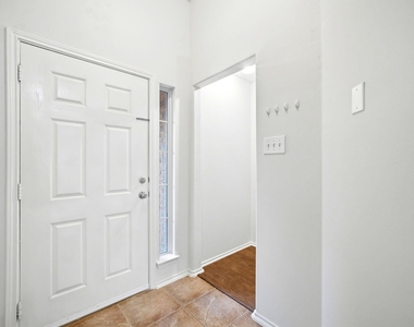 6931 Hamilton Falls Lane - Photo Thumbnail 4
