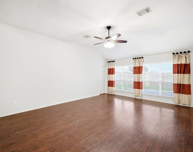 6931 Hamilton Falls Lane - Photo Thumbnail 12