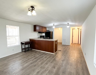 71 County Road 4282 - Photo Thumbnail 9