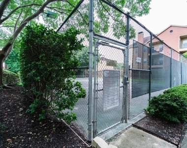 10811 Richmond Avenue - Photo Thumbnail 16