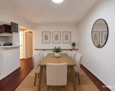 10811 Richmond Avenue - Photo Thumbnail 3