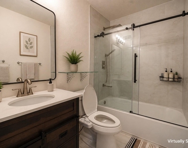 10811 Richmond Avenue - Photo Thumbnail 12