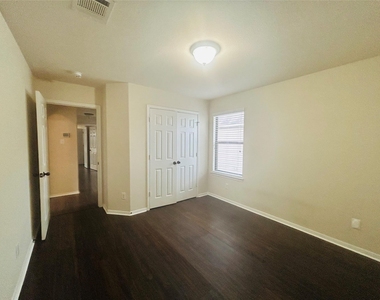 16003 Thornbill Lane - Photo Thumbnail 21