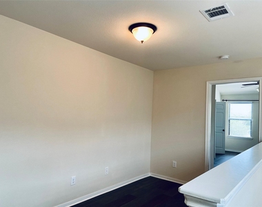 16003 Thornbill Lane - Photo Thumbnail 9