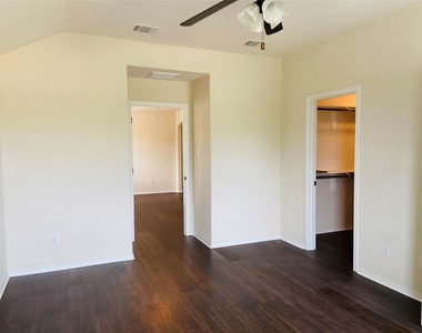 16003 Thornbill Lane - Photo Thumbnail 11