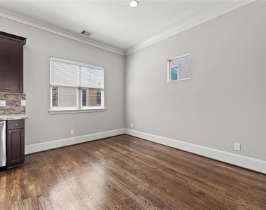 1826 Anita Street - Photo Thumbnail 9