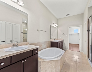 1826 Anita Street - Photo Thumbnail 25