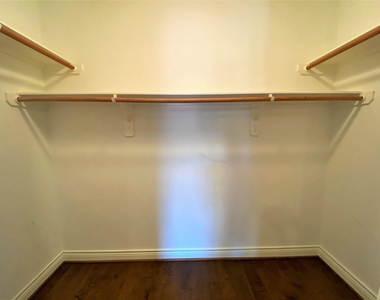 510 Lovett Boulevard - Photo Thumbnail 12