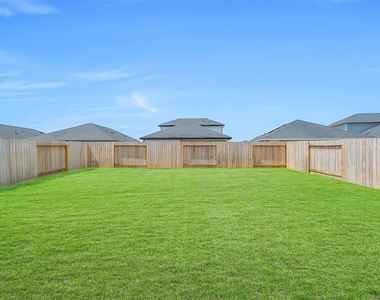 4210 Bromham Farms Drive - Photo Thumbnail 27