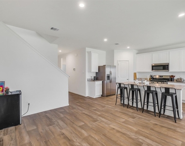 4210 Bromham Farms Drive - Photo Thumbnail 13
