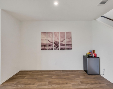 4210 Bromham Farms Drive - Photo Thumbnail 12
