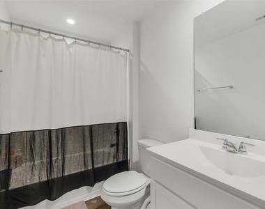 4210 Bromham Farms Drive - Photo Thumbnail 25