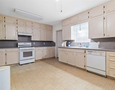 316 N Handley Avenue - Photo Thumbnail 19