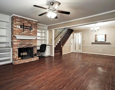 1807 Saxony Lane - Photo Thumbnail 1