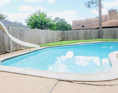 15014 Hollydale Drive - Photo Thumbnail 18
