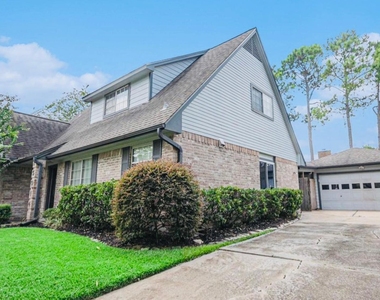 15014 Hollydale Drive - Photo Thumbnail 2