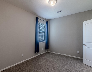 5543 Purple Meadow Lane - Photo Thumbnail 28