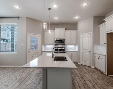 5543 Purple Meadow Lane - Photo Thumbnail 13