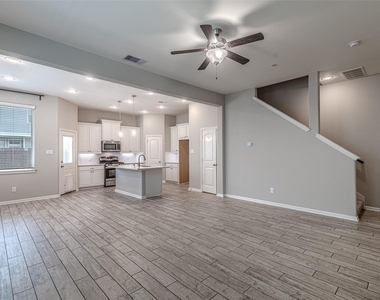 5543 Purple Meadow Lane - Photo Thumbnail 7