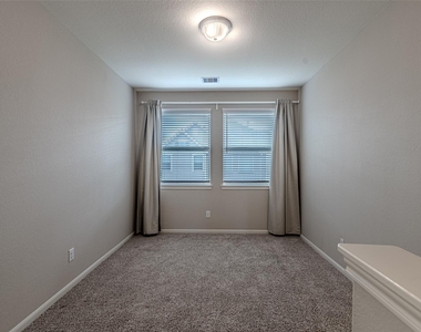 5543 Purple Meadow Lane - Photo Thumbnail 23