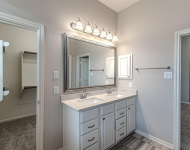 5543 Purple Meadow Lane - Photo Thumbnail 37