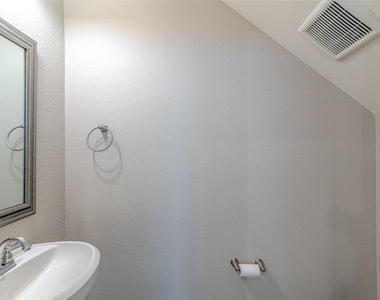 5543 Purple Meadow Lane - Photo Thumbnail 19