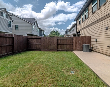 5543 Purple Meadow Lane - Photo Thumbnail 46