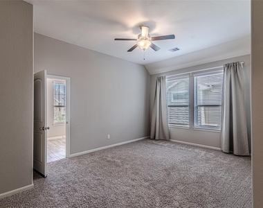 5543 Purple Meadow Lane - Photo Thumbnail 32