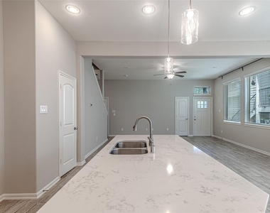 5543 Purple Meadow Lane - Photo Thumbnail 16