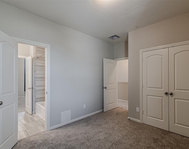 5543 Purple Meadow Lane - Photo Thumbnail 29
