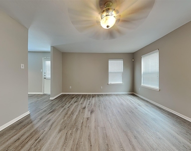 16326 Royal Fort Lane - Photo Thumbnail 1