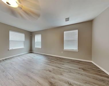16326 Royal Fort Lane - Photo Thumbnail 2