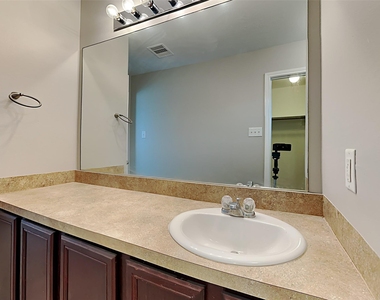 16326 Royal Fort Lane - Photo Thumbnail 10